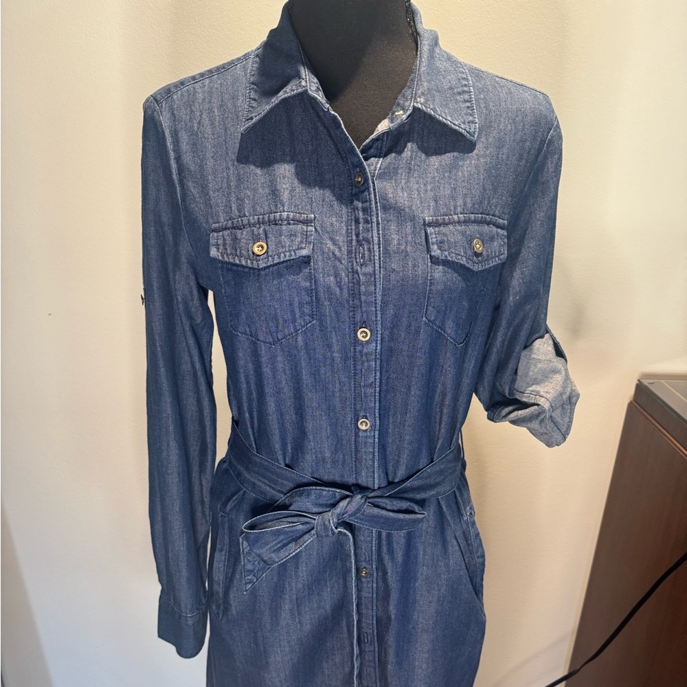 Banana Republic Chambray Shirt Dress, Button-tab roll-up Sleeves and front